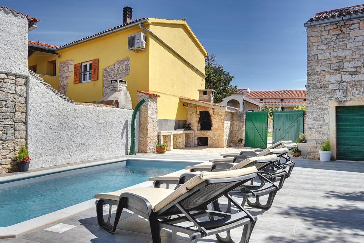 Villa Micol Gajana Exteriör bild