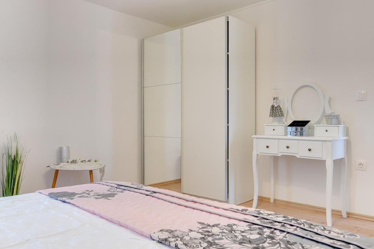 Villa Micol Gajana Exteriör bild