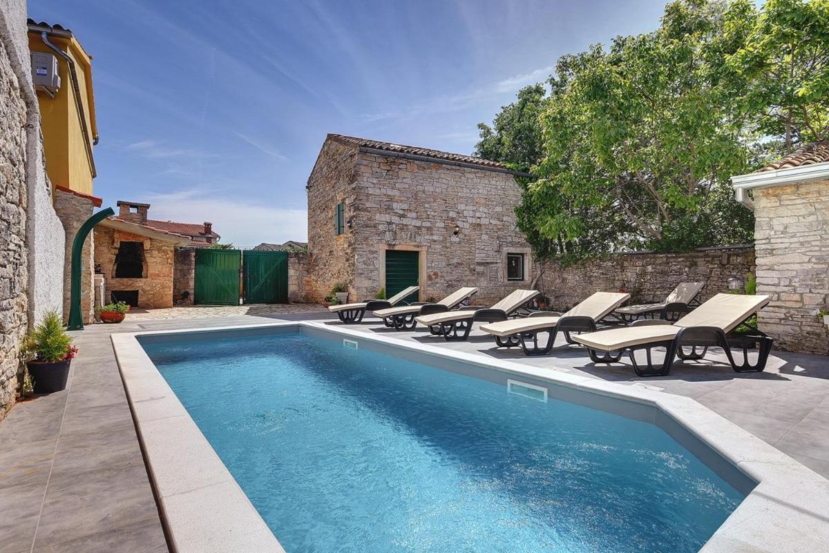 Villa Micol Gajana Exteriör bild